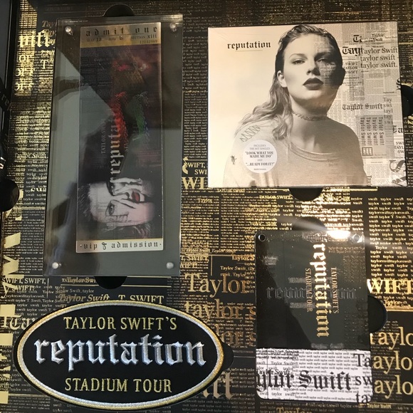 Taylor Swift VIP Reputation Box - Picture 4 of 6